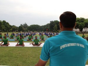YOGA-4